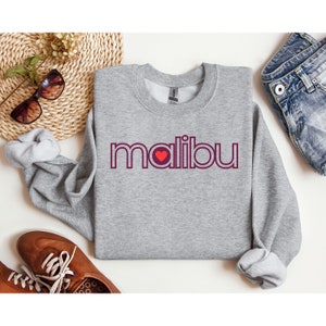 Malibu Sweatshirt Varsity California Sweater University College Grad Gift Cali Crewneck Vintage CA Apparel California Gift Sweatshirt Malibu