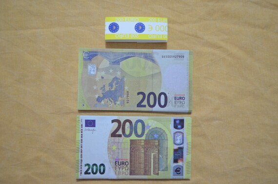 Prop Money Prop Euro Realistic 1/1 Same Size Money 100pcs 200 