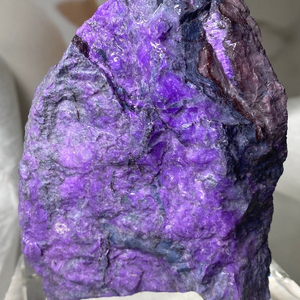 Sugilite , royal sugilite , beautiful purple sugilite , rare sugilite , large sugilie , sugilite rough , star of Africa sugilite, natural