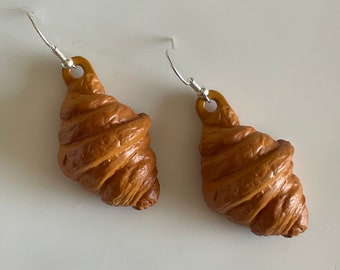 CROISSANT Gashapon Earring Set