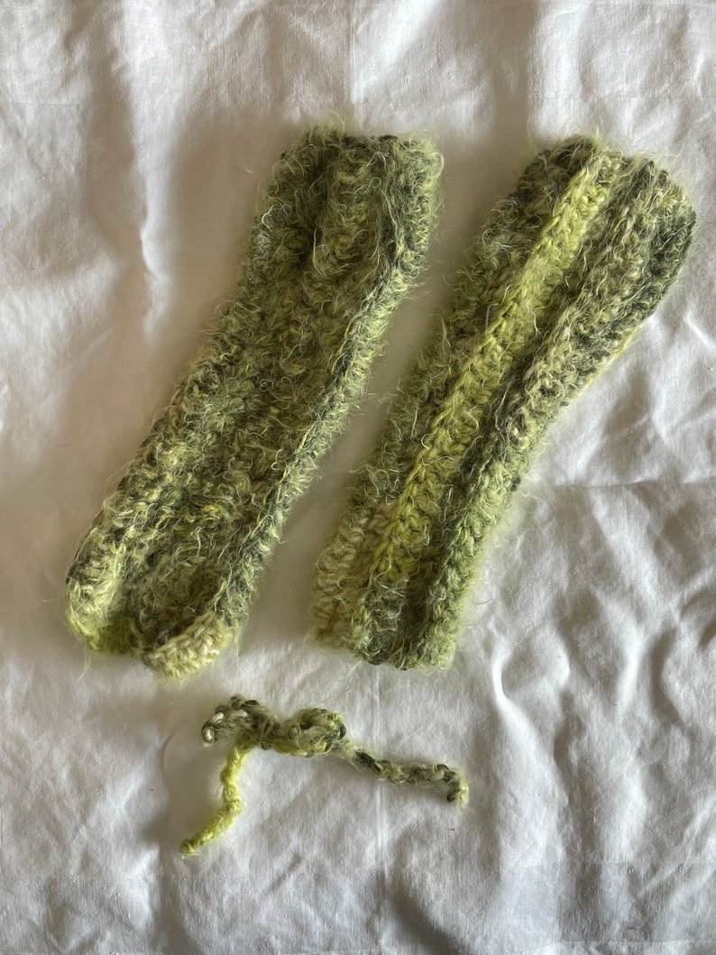 Green Fuzzy Soft Fingerless Gloves image 1