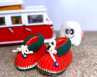 Soft Knit Baby Booties – Handmade Gift for Newborns