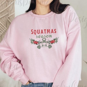 Women&#39;s Squatmas Gym Sweatshirt, Gym Girl Holiday Season Lifting Crewnecks, Christmas Pump Covers, Holiday Weightlifting Pullovers for Her