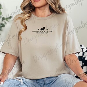 Aangepaste hond moeder shirt, gepersonaliseerd hondenshirt, hondenliefhebber cadeau, aangepaste hond naam shirt, huisdier minnaar, hond moeder cadeau, hondenbezitter T-shirt
