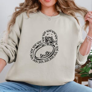 Custom mevrouw sweater, bruidsweater, toekomstige mevrouw hoodie, gepersonaliseerd huwelijkscadeau, cadeau nieuwe vrouw, verlovingscadeau, bruid ronde hals
