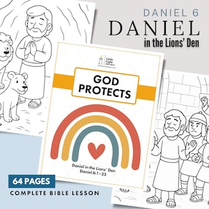 Puede incluir: Un conjunto de páginas para colorear titulado "Daniel en el foso de los leones". La portada presenta un diseño de arcoíris con un corazón y las palabras "Dios protege". Las páginas son ilustraciones en blanco y negro de escenas bíblicas. El texto dice "64 páginas" y "Lección bíblica completa".