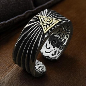 Silver Illuminati Ring - Eye of Providence Statement Ring, Unisex Stainless Steel Twisted Wave Ring