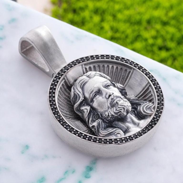 Collana con ciondolo di Gesù in argento sterling, gioielli religiosi - Italia Collana con ciondolo di Gesù in argento sterling, gioielli religiosi - Italia
