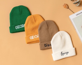 Czapka zimowa z haftem na zamówienie Prezent dla niej Klasyczne czapki dla dorosłych Zimowe czapki Ciepłe czapki Czapka z nadrukiem na zamówienie Czapki z logo/tekstem na zamówienie