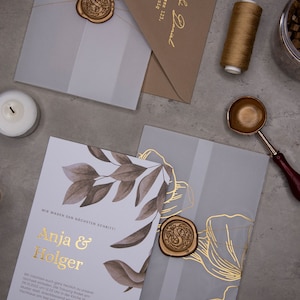 Hochzeit Hochzeitseinladung Einladungskarte Beige Braun Gold Weiß Blumen personalisiert