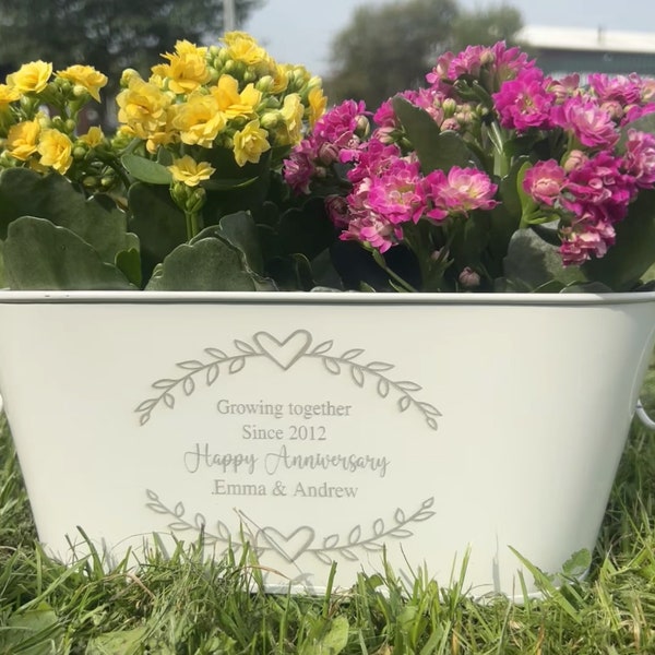 Personalised metal flower planter | gifts for her | Garden lover | gift idea | metal planter | flowers | personalised | gardening kits