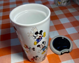 Vaso de cerámica Disney Parks Mickey Mouse 2015 Plethora Mickeys, 355 ml, blanco multicolor, taza vintage coleccionable de Disney