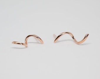 Elegant Rose Gold Wave Earrings, 925 Silver Earring. Chic and Minimalist jewelry for everyday wear. Make a unique fashion statement. Gift