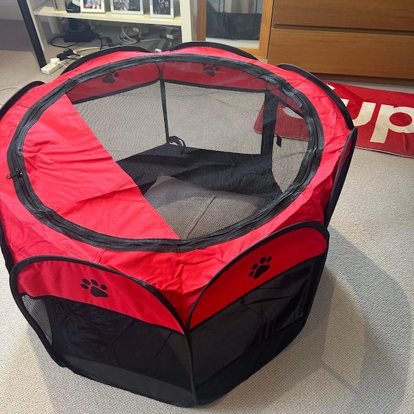 Portable Foldable Pet Playpen in Red: Large Octagonal Dog Tent - Easy Setup, Durable Design, Ideal for Outdoor Fun