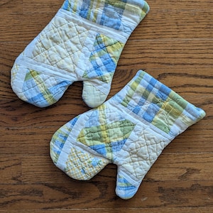 Oven Mitts Vintage Quilt Repurposed Patchwork