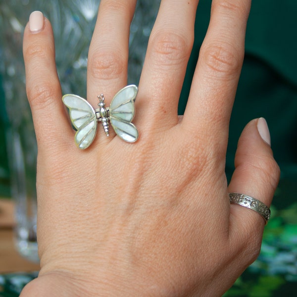 Shelly - Bague papillon en argent et nacre