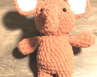 Elefante de crochet casero