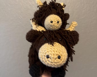 Vaca de las Tierras Altas tejida a crochet