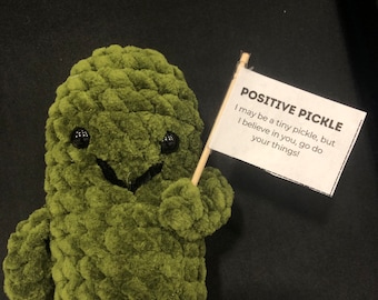Pepinillo de positividad - crochet casero