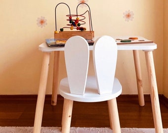 Montessori Holz Tisch und 2 Stühle für Kinder-Kaninchen Stuhl, aus Hochwertigem Holz Kindertisch mit Sitzgruppe