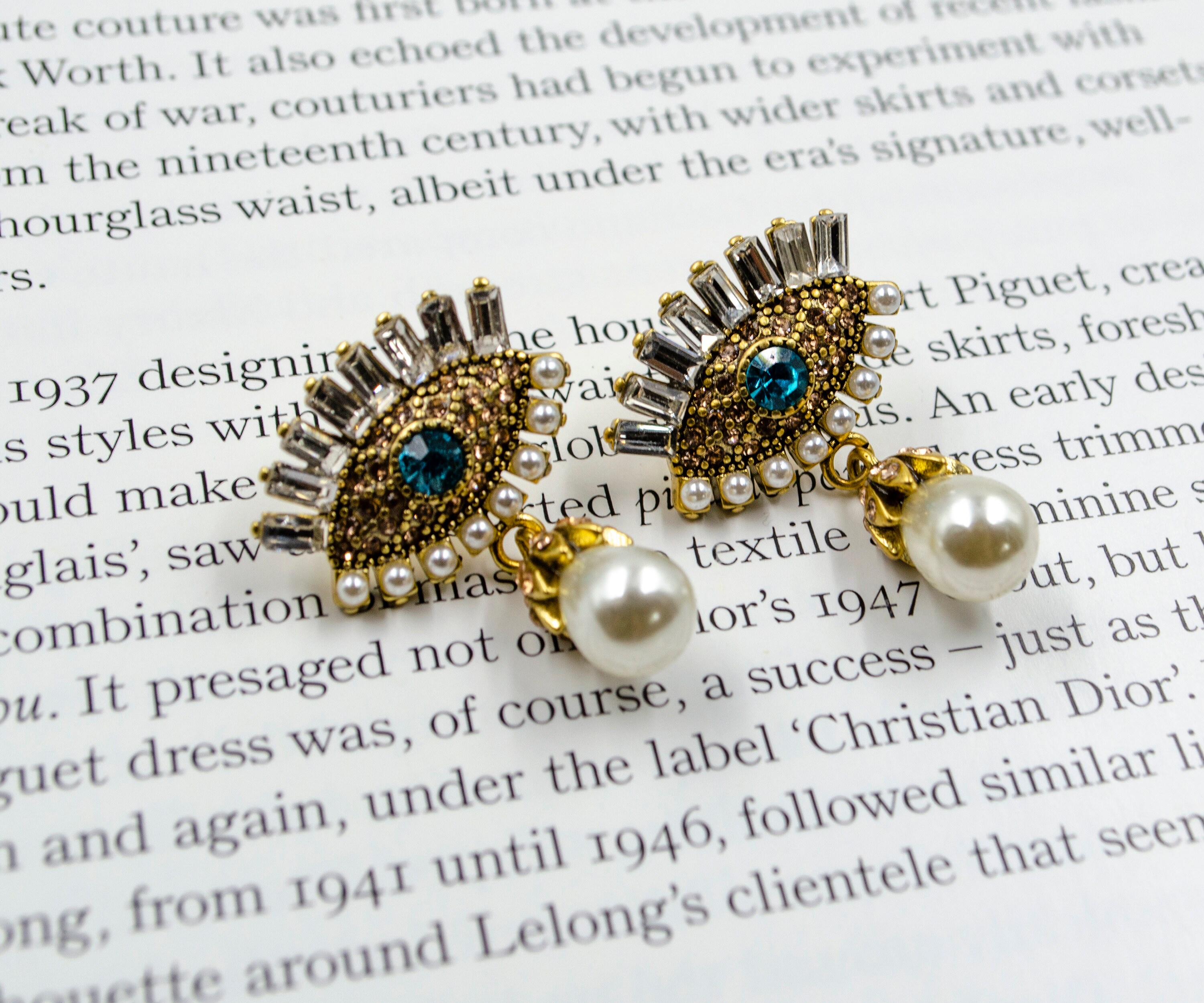 Vintage alexander hotsell mcqueen jewelry