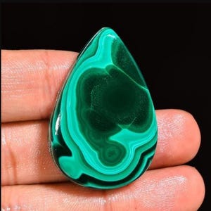 75 Ct Natural Malachite Cabochon Pear Shape Green Malachite Loose Gemstone For Making Jewelry 37X25X8 MM