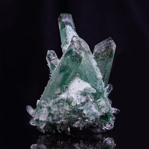 Natural Green Ghost Crystal Cluster,Quartz Crystal Cluster,Crystal Point,VUG,Mineral Specimen,Crystal Heal,Energy Crystal,crystal chakra