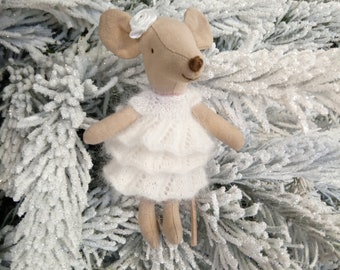 maileg white knitted dress for the 12 cm mouse