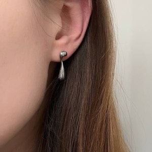 Elegant Asymmetrical Earrings Modern Water Drops Stylish Unique large mismatched stud earrings IMMEDIATE SHIPPING Bild 4