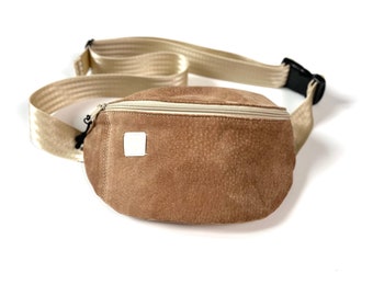 Upcycling leather fanny pack, Sustainable hip bag or waist bag, Small crossbody bags for men and women, Minimalist beige purse