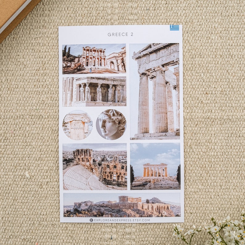 K&ouml;nnte beinhalten: Ein Bogen Sticker mit Bildern antiker griechischer Architektur, darunter die Akropolis, der Parthenon und andere ber&uuml;hmte Sehensw&uuml;rdigkeiten. Die Sticker sind auf wei&szlig;em Papier mit matter Oberfl&auml;che gedruckt.