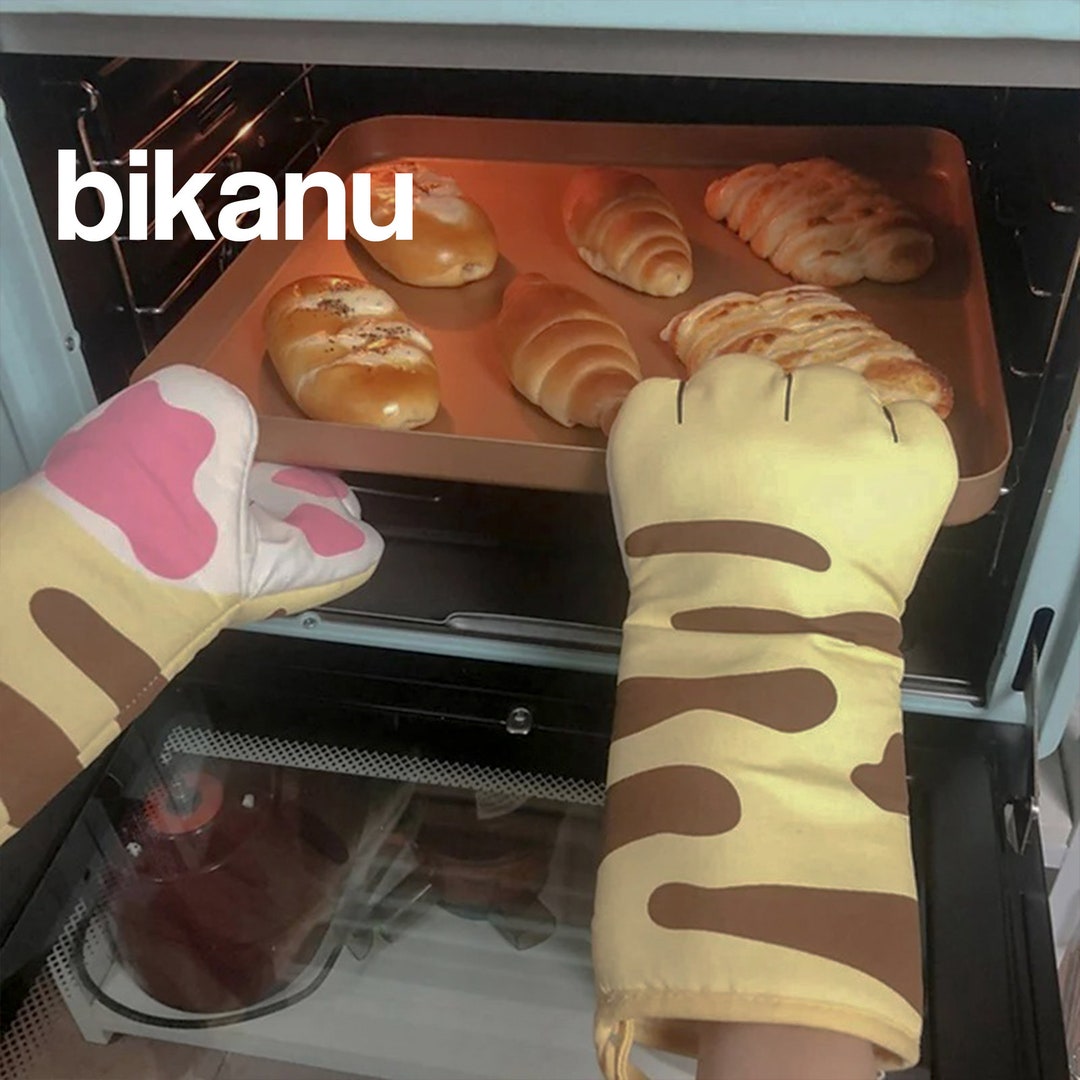Cute Cat Paws Oven Mitts, Cat Lover Kitchen Accessory, Gift for Women