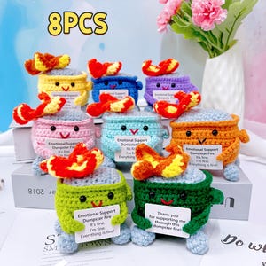 Figura de contenedor de basura en llamas de varios colores, tejida a mano, regalo ideal para el confort, decoración de hospital, regalos para ella.