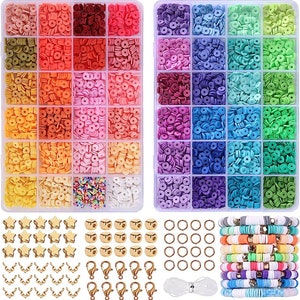 620PCS Christmas Beads for Jewelry Making, Red Green Beads for Bracelets  Making Kit, Christmas Clay Beads Charms for Necklace Making Jewelry DIY