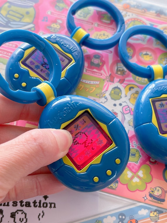 Vintage Tamagotchi Keychain: Gashapon Tama Charm, Lighting