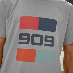 Roland TR-909 Drum Machine Inspired 100% Organic Cotton T-shirt - Music Producer/DJ Gift