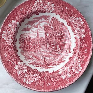 Vintage Royal Tudor Ware &quot;Coaching Tavern 1828&quot; Deep Plate – Red Transferware Soup Bowl – Staffordshire England – 22 cm