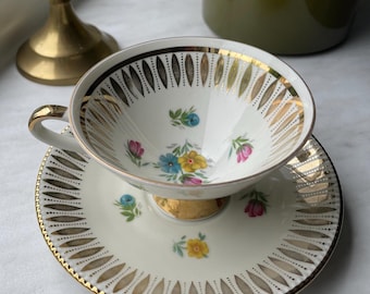 Tazza da tè e piattino vintage Winterling Bavaria: finiture dorate floreali, porcellana tedesca di metà secolo