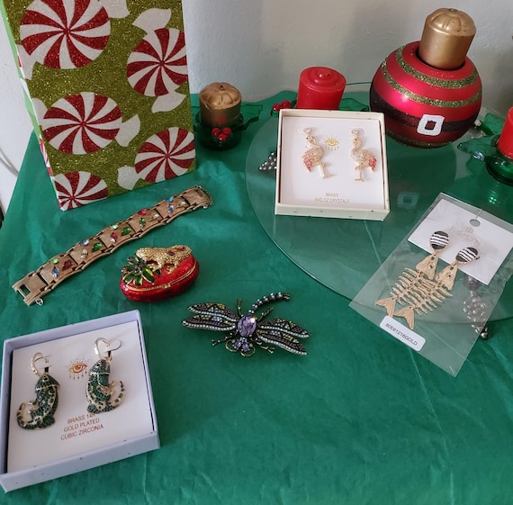 Heidi Daus "Classically Deco" Hinged Swarovski Cr… - image 8