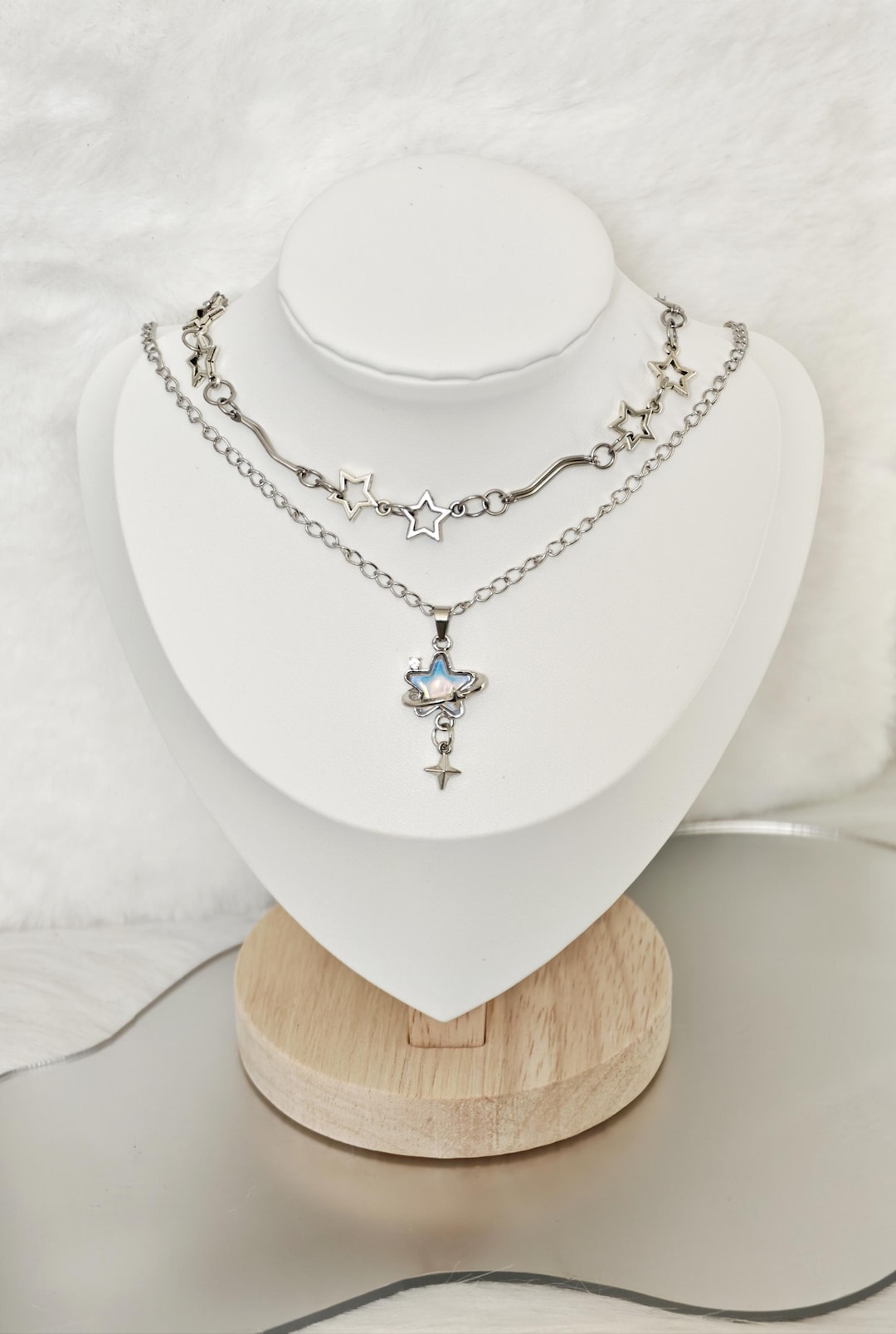 QUASAR FLOW - 2pcs Layered Necklace Set, Hollow Star Choker & Holographic Color Shifting Planet Star Pendant, Y2K Jewelry | HGH Handmade - Etsy UK