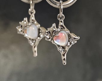CYBERHEARTS iriserende hartsterringen, Y2K grunge esthetische oorbellen, gotische vloeibare zilveren hangers, sieraden in alt-punkstijl | HGH Handgemaakt