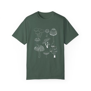 Pilz Comfort Colors Shirt, Cottagecore T-Shirt, Geschenk für Gärtner und Naturliebhaber Bild 9