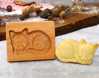 Sleeping Cat Wooden Cookie Mold: Baker's Gift