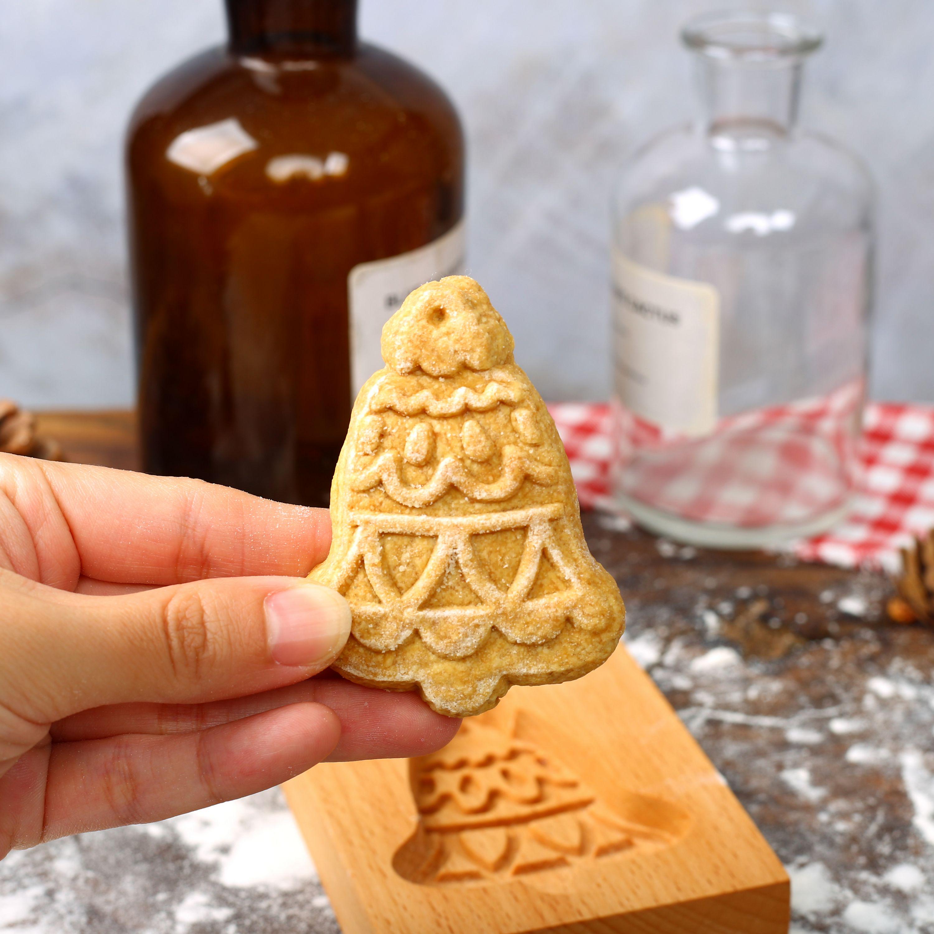 クリスマスベル型木製クッキー型：お祝いムード満点のホリデー 