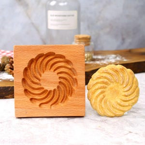 Jam cookie mold, Rotating Sunflower Wooden Cookie Mold, Biscuit Cutter, Christmas Gift