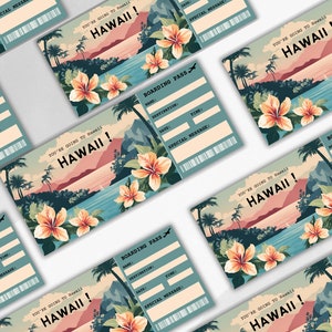 Puede incluir: Un conjunto de plantillas de tarjetas de embarque imprimibles que presentan una escena de isla tropical con palmeras, flores y una puesta de sol sobre el oc&eacute;ano. El texto en las tarjetas dice "&iexcl;Vas a Haw&aacute;i!"