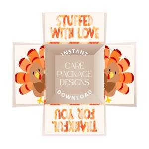 Könnte beinhalten: Design für ein Thanksgiving-Pflegepaket mit einer Truthahn-Illustration. Das Design zeigt den Text "STUFFED WITH LOVE" und "THANKFUL FOR YOU". Auf der Mittelplatte steht "INSTANT CARE PACKAGE DESIGNS DOWNLOAD". Das Farbschema umfasst Orange, Braun und Creme.