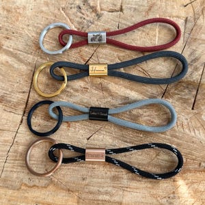 Gepersonaliseerde sleutelhanger, autosleutelhanger, gewenste gravure met beschermengel, cadeau voor mannen en vrouwen, kindersleutelhanger