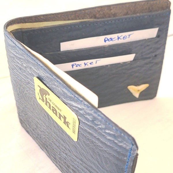 Portemonnaie-Dunkelblau-BiFold-Custom Haifischleder mit einem Zahn angebracht-NEU-Schönes Geschenk - I have 3.