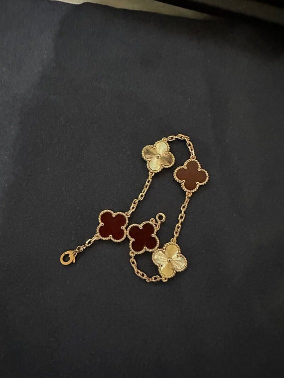 Rich Diamonds - Our VCA Gold Malachite Vintage Alhambra Necklace makes the  perfect pair for this Hermes 25cm Vert Vertigo Emerlad Birkin 💚 . . . . .  . . #hermes #hermesbirkin #